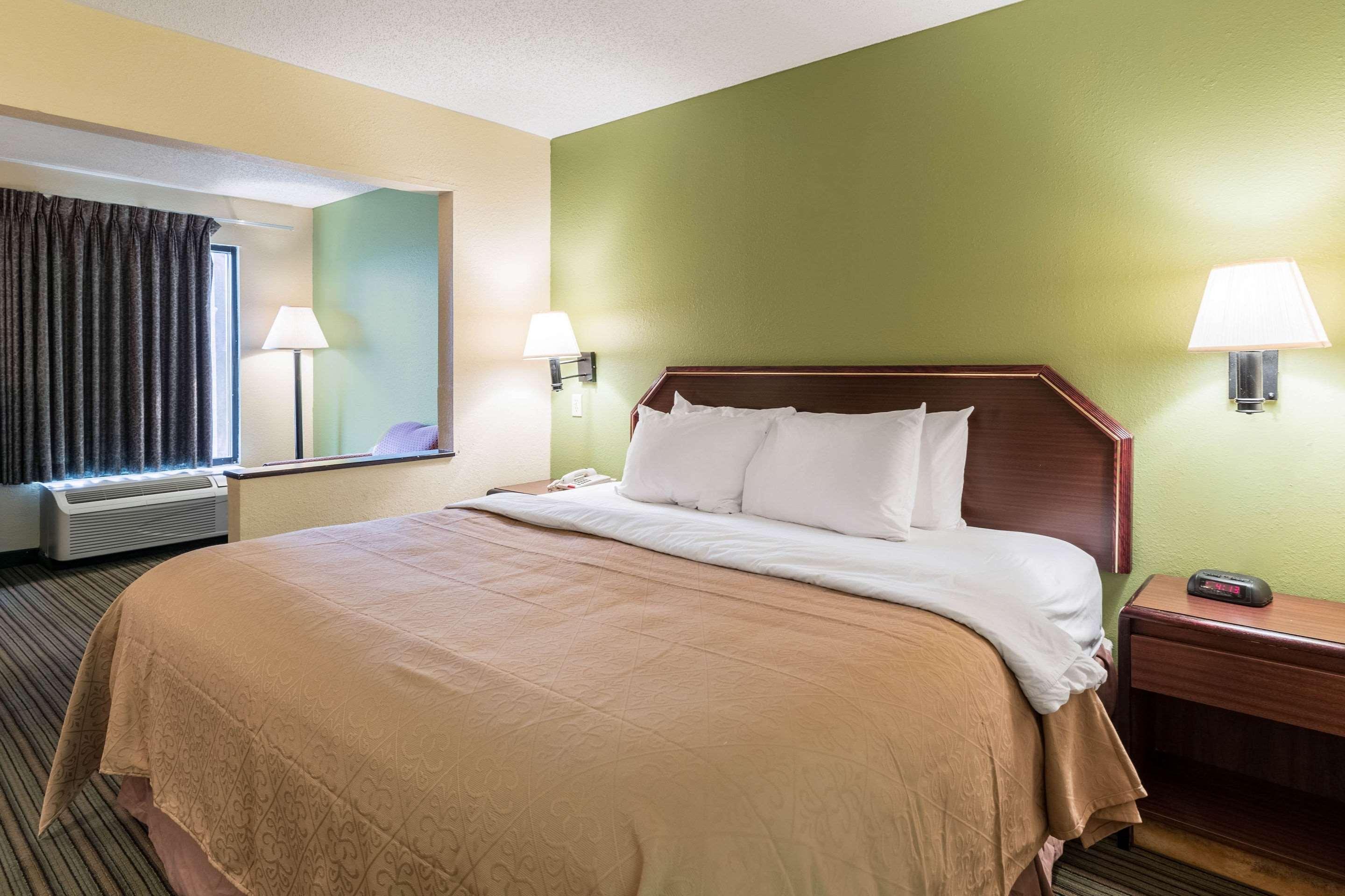 Quality Inn Alexandria Exterior foto