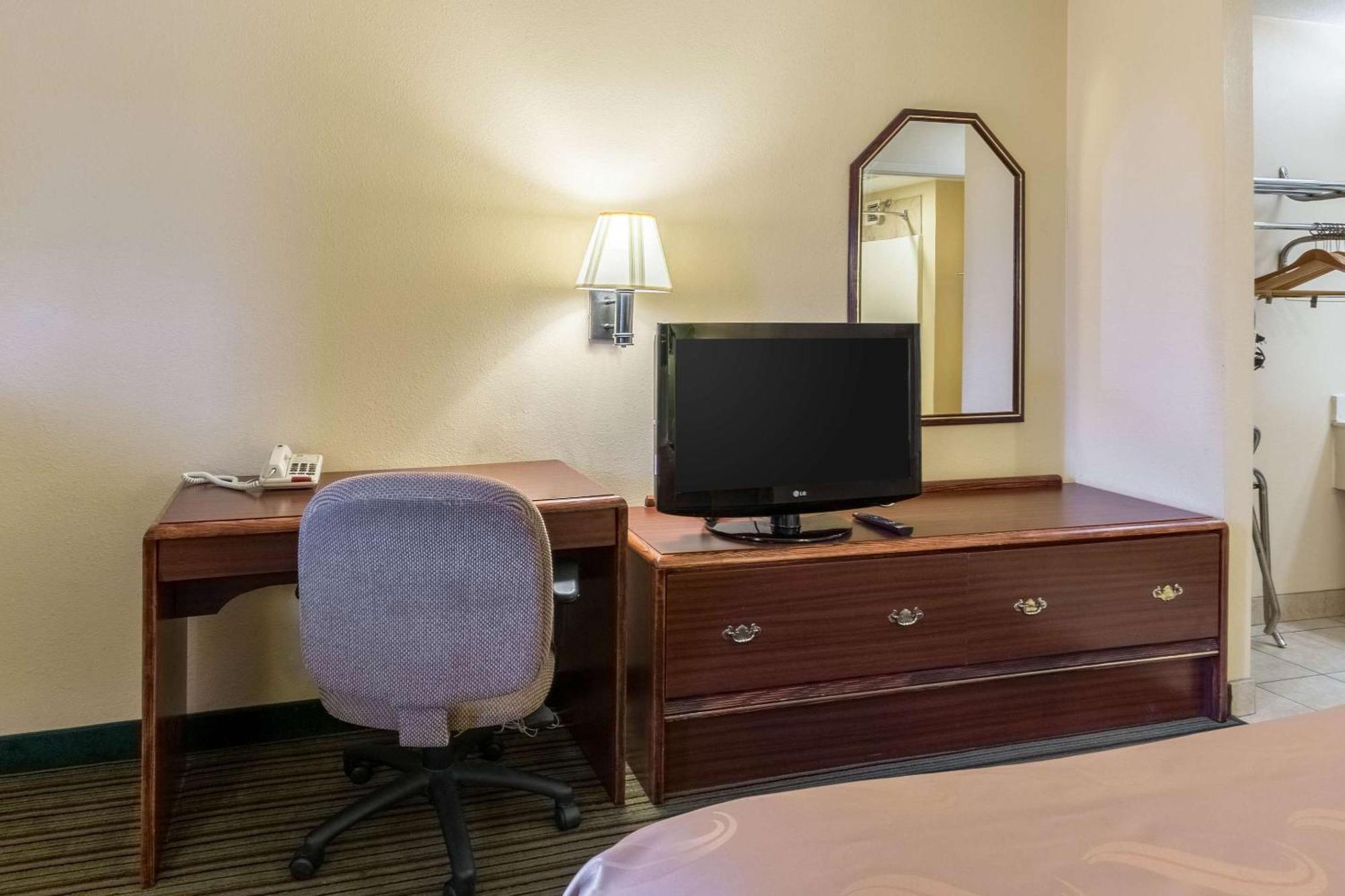 Quality Inn Alexandria Exterior foto